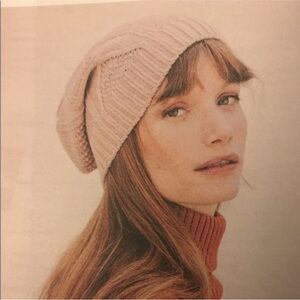 TJD slouchy beanie in light pink NWT